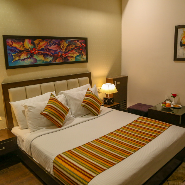 four-leaf-hotel-mall-road-amritsar-executive-room-3
