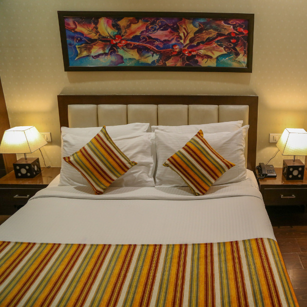 four-leaf-hotel-mall-road-amritsar-executive-room-5