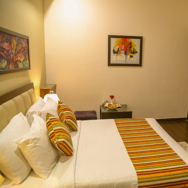 four-leaf-hotel-mall-road-amritsar-executive-room1